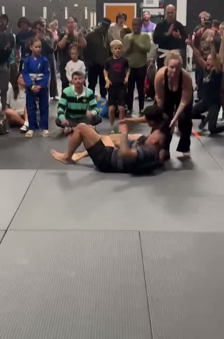 A submission finish at Chama Fights 1, the crowd on its feet